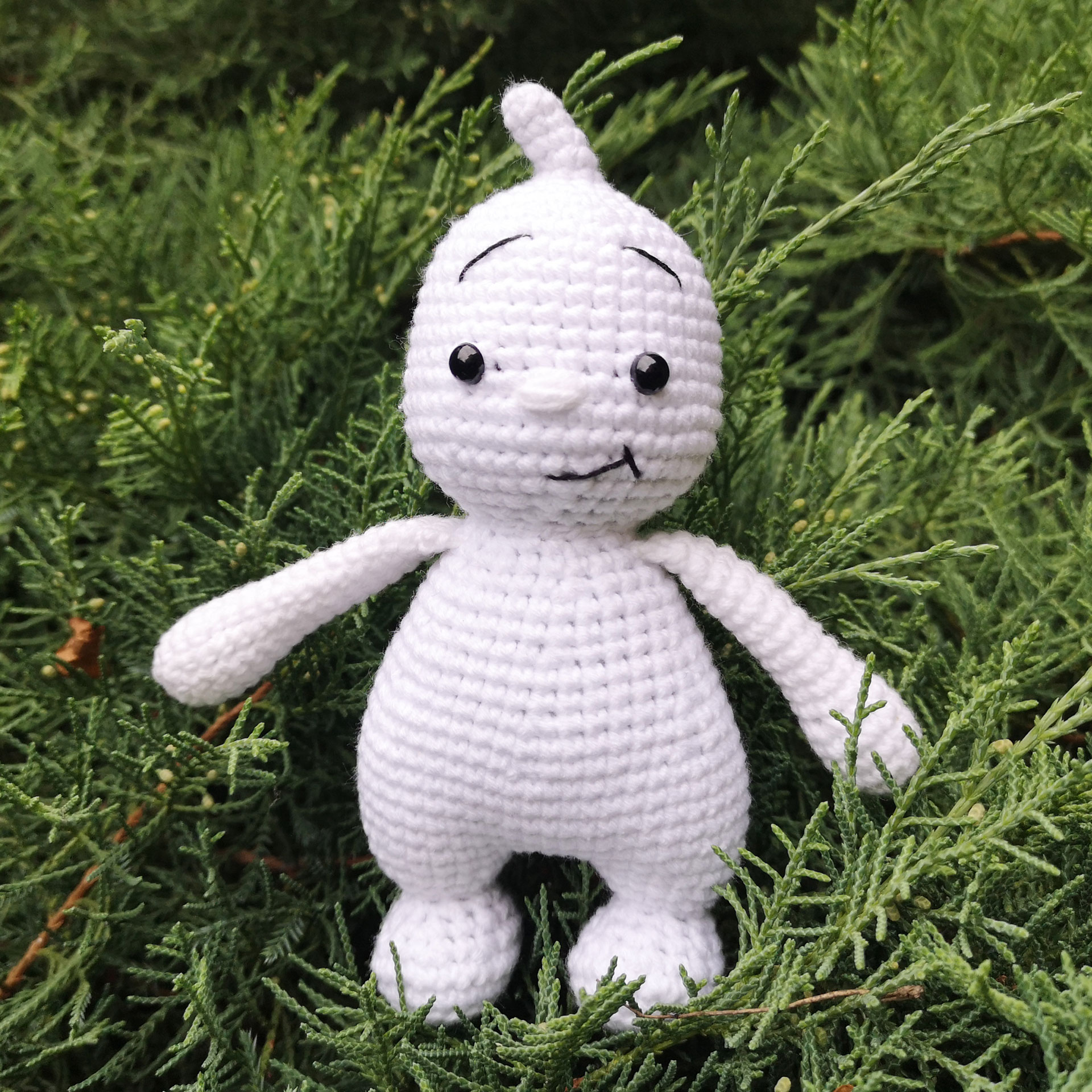 Spooky the ghost crochet pattern, Halloween amigurumi ghost
